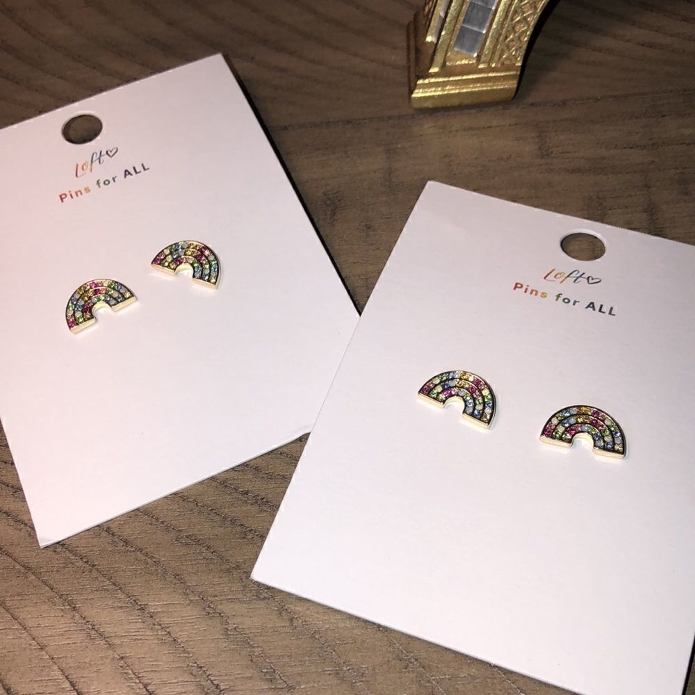 🌈 Sparkle ❇️ Rainbow 🌈 Pins. Set of 4 Pins! NEW. Fun 🤩 & Wonderful Gift